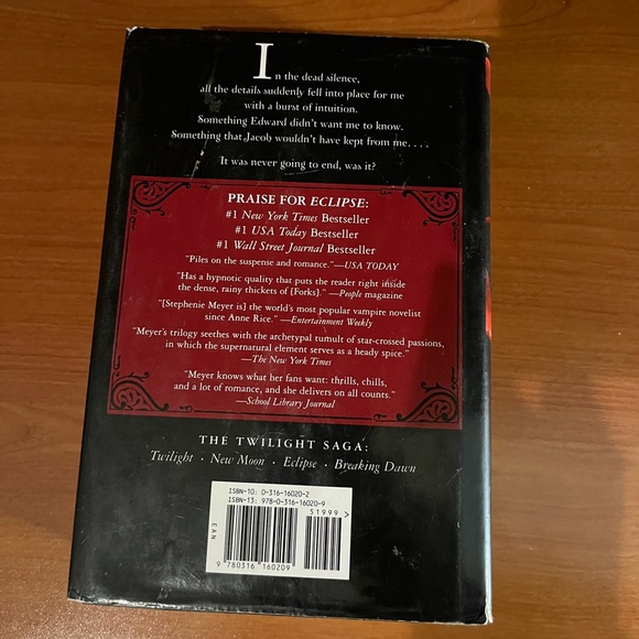 Eclipse by Stephanie Meyers - Picture 4 of 4